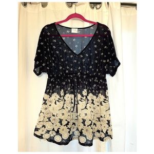 Siren Lily Maternity blouse, size XL.